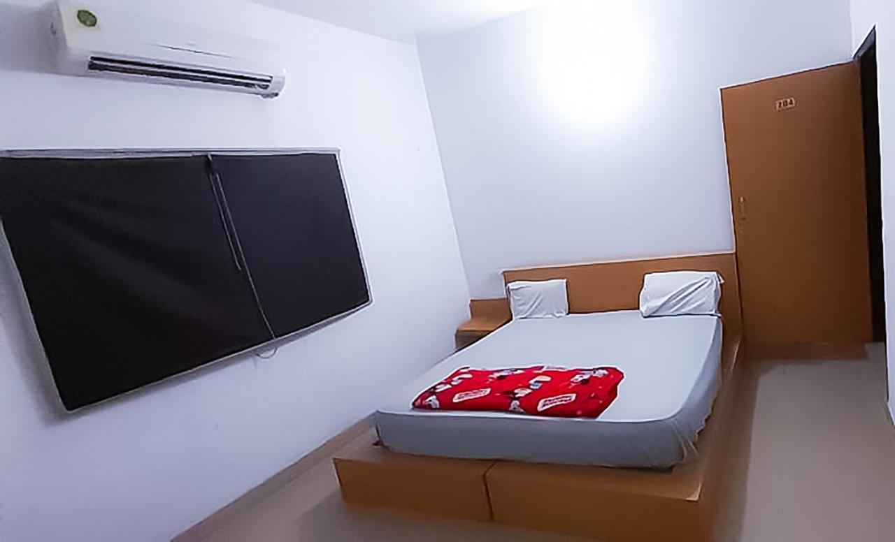 Roomshala 110 Hotel Mulaqaat - Shiv Nadar University Dadri 외부 사진
