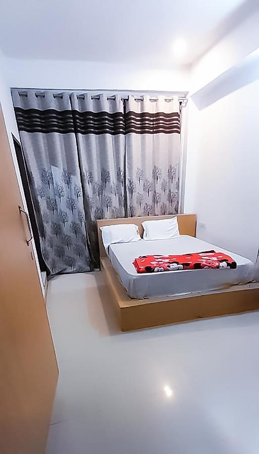 Roomshala 110 Hotel Mulaqaat - Shiv Nadar University Dadri 외부 사진