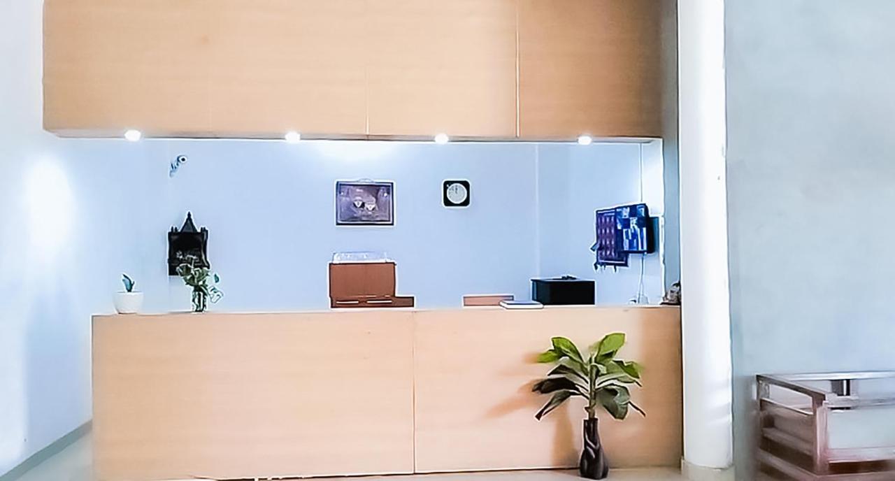 Roomshala 110 Hotel Mulaqaat - Shiv Nadar University Dadri 외부 사진