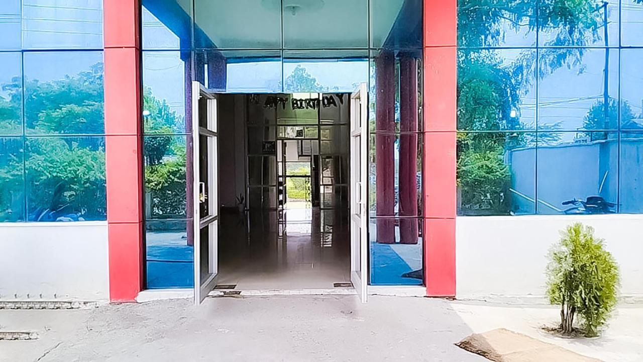 Roomshala 110 Hotel Mulaqaat - Shiv Nadar University Dadri 외부 사진